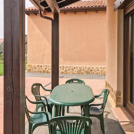 Three-bedroom Holiday In Villarin De Campos Villarrín de Campos