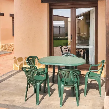 Three-bedroom Holiday In Villarin De Campos Prázdninový dům